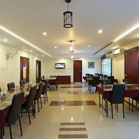 Oyo Stellar Resort Бхубанешвар Екстериор снимка
