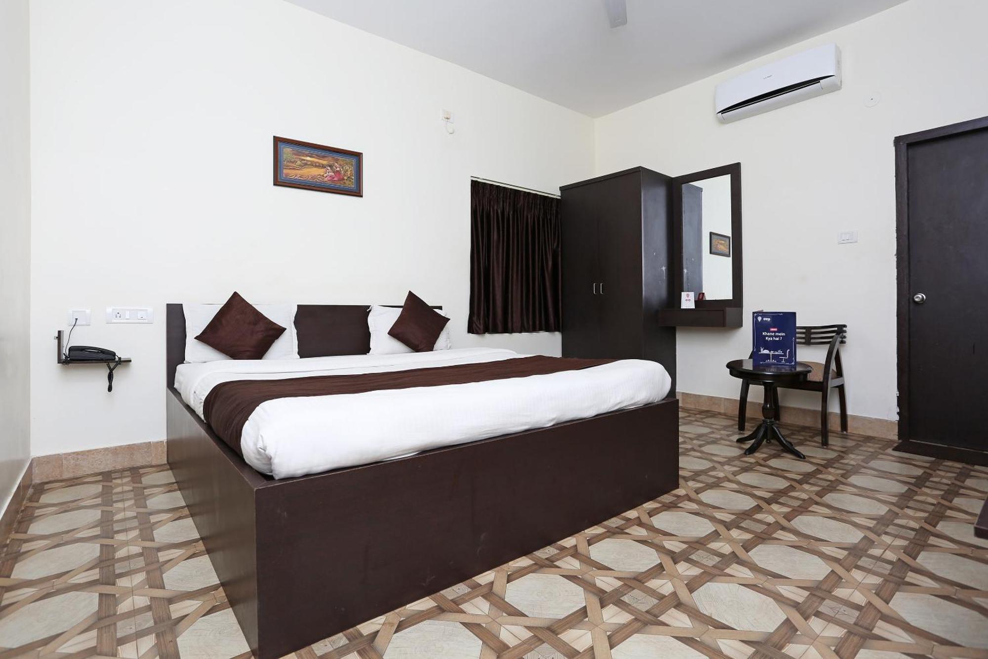 Oyo Stellar Resort Бхубанешвар Екстериор снимка