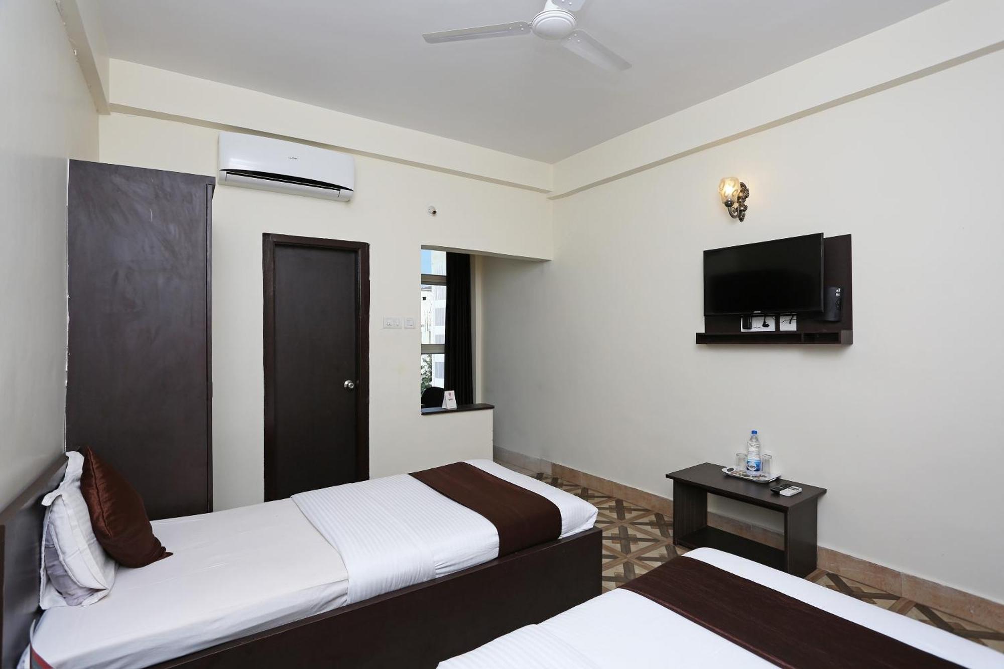 Oyo Stellar Resort Бхубанешвар Екстериор снимка